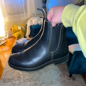 Black Blundstone Hightop Chelsea Boots